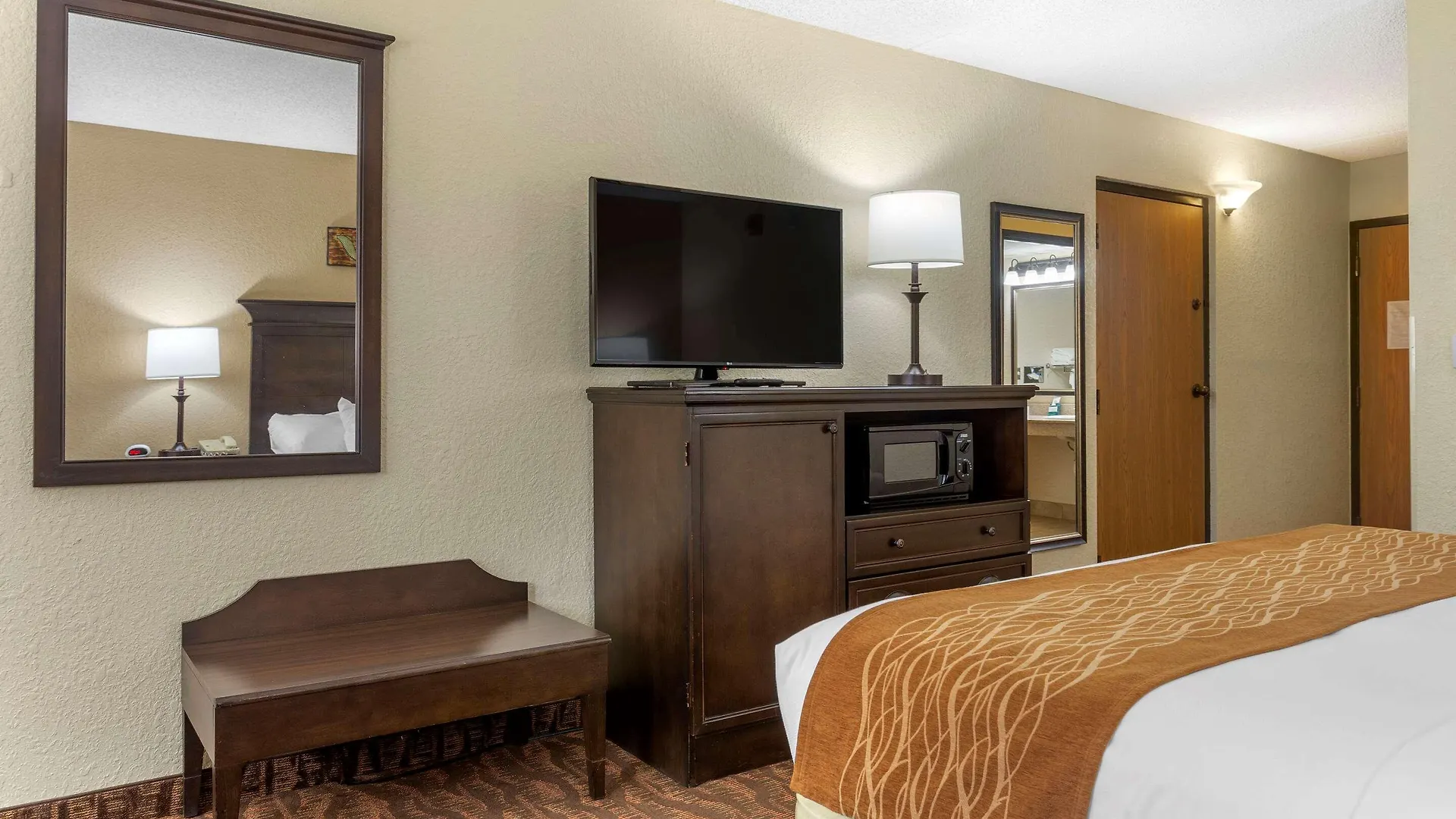 Comfort At Thousand Hills Inn