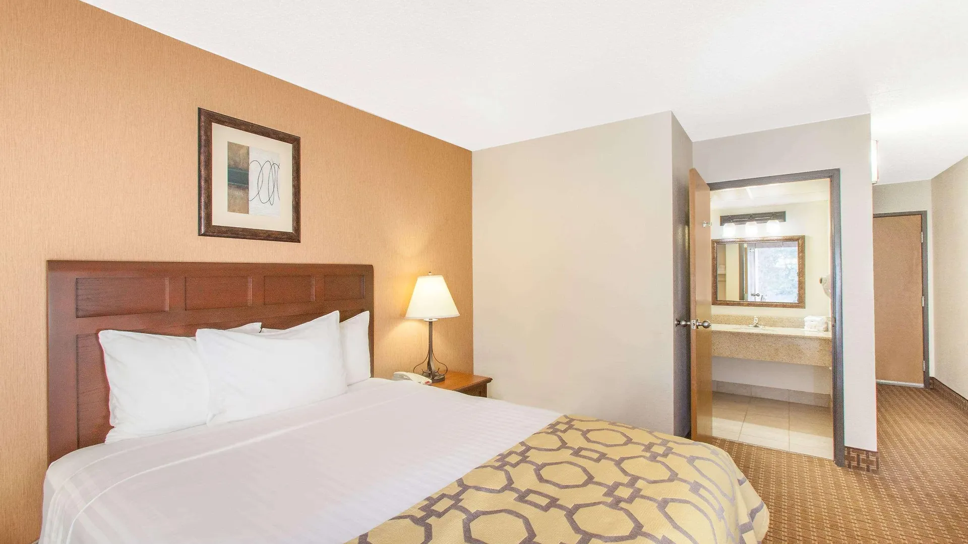 Baymont By Wyndham - On The Strip Hotel