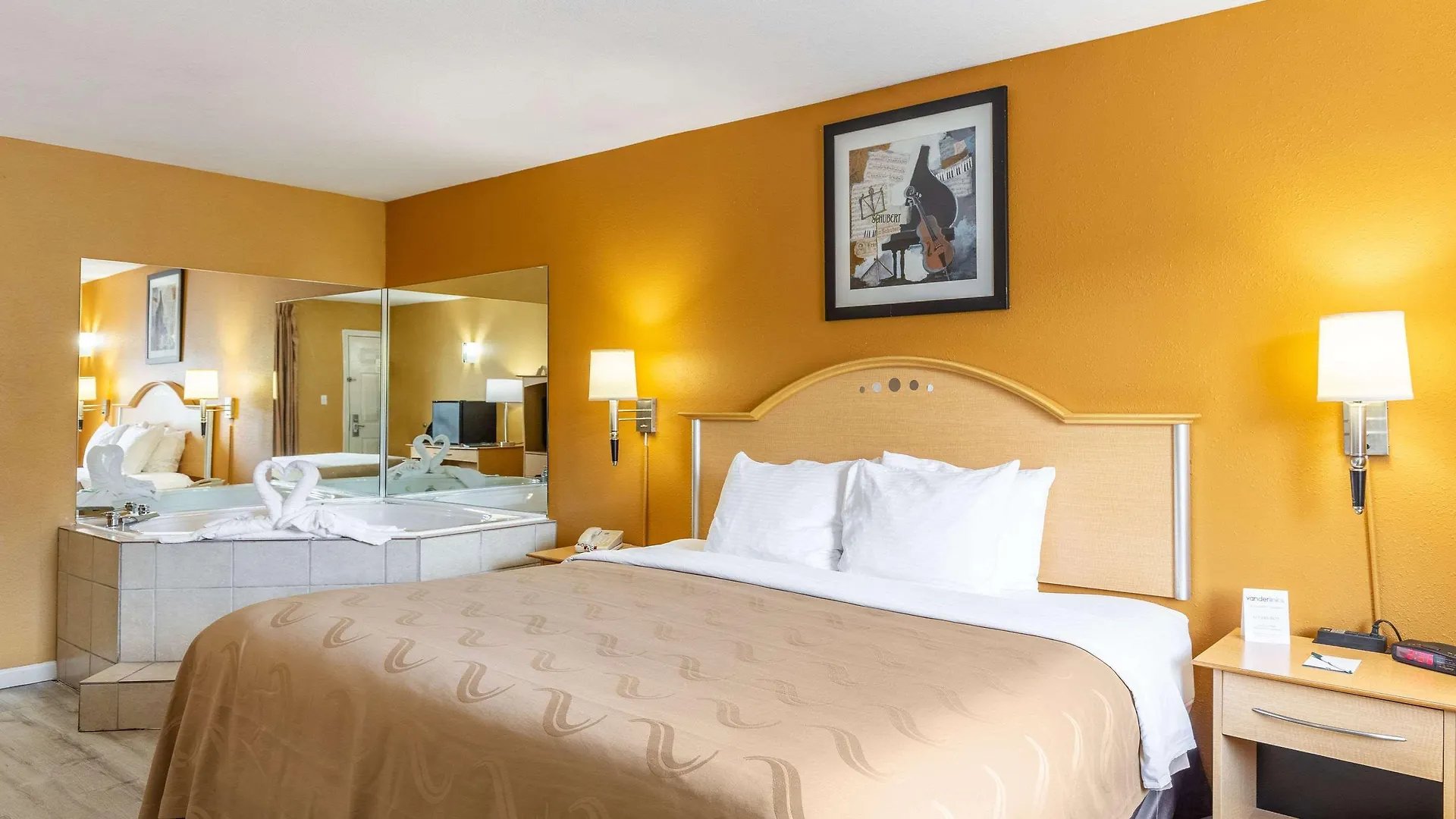 Quality - Hwy 76 Hotel