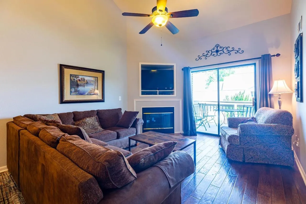 B 59-11 Beautiful 3bd 3ba Condo-community Amenities * Branson