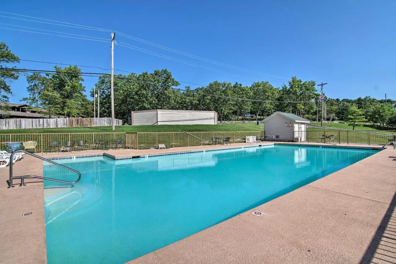 Resort-style With Views And Patio! Apartman