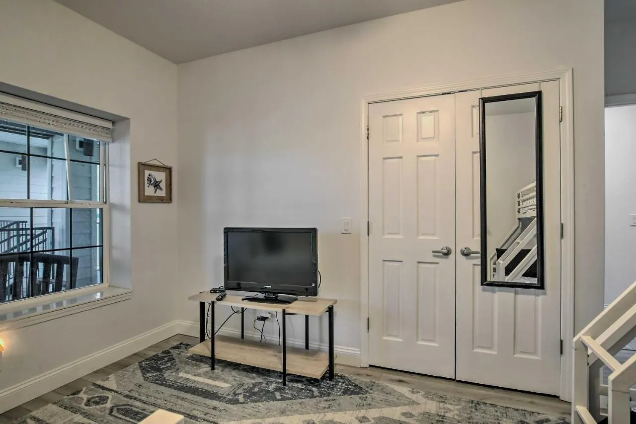 Apartman Resort-style With Views And Patio!