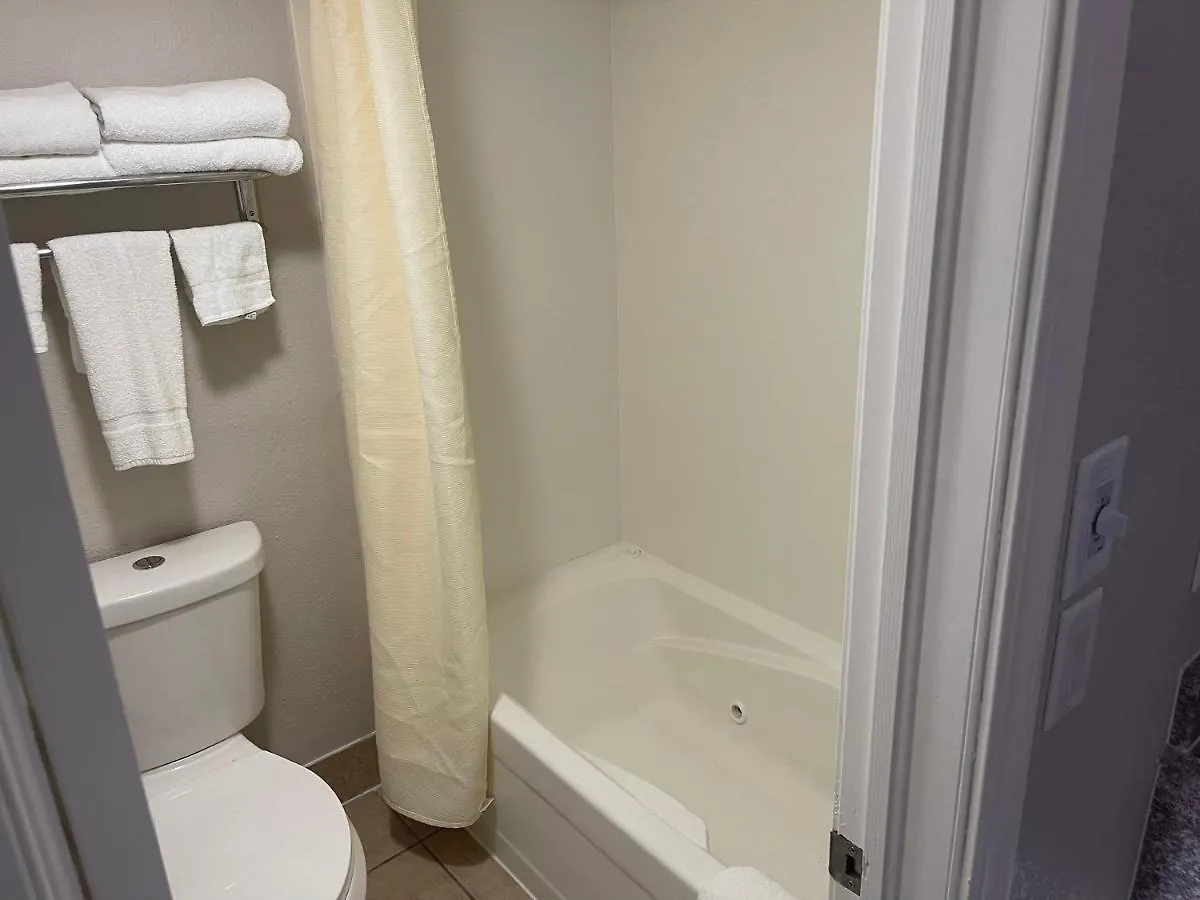 Stratford House 3* Branson