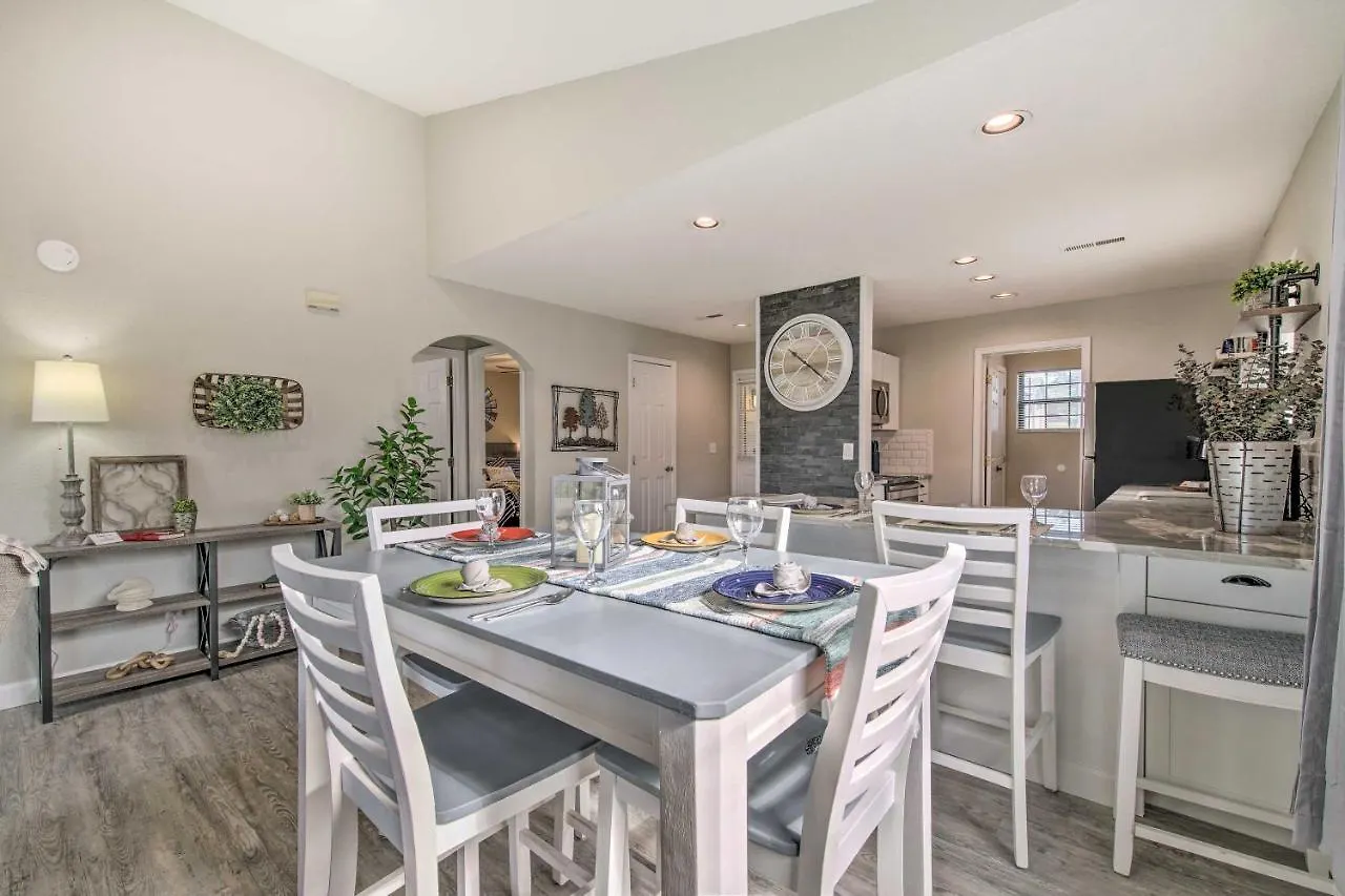 With Pool Access And Golf Course View! * Branson