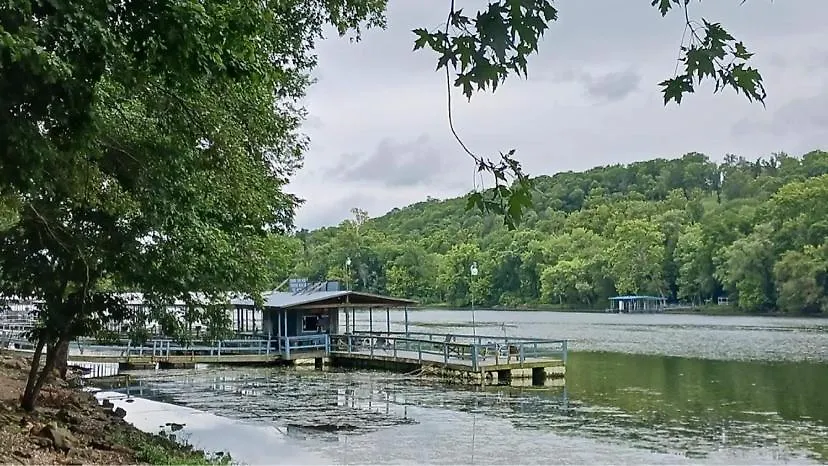 Blue Haven Lakefront 1 Bed