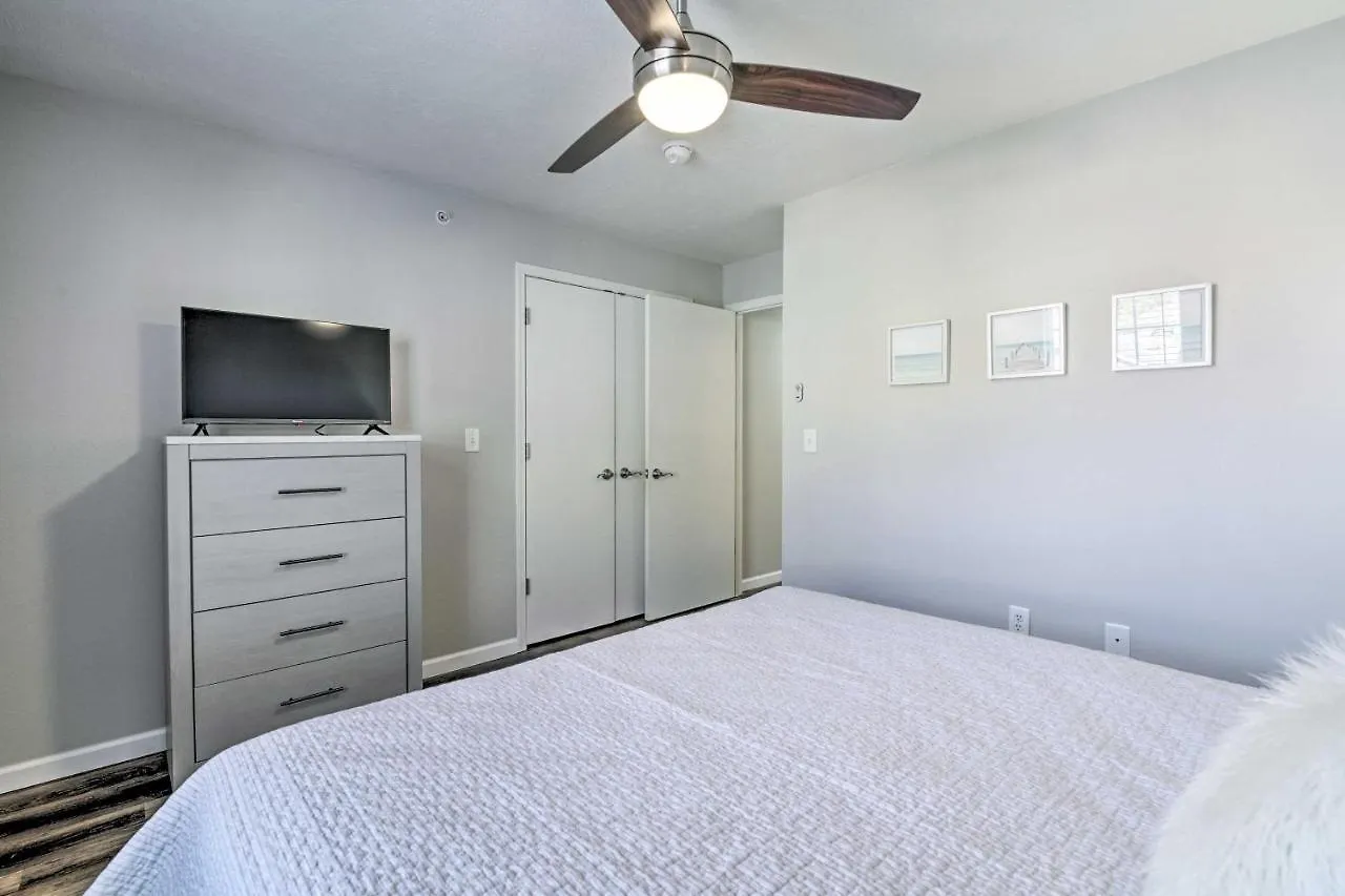 Pet-friendly With Shared Pool!