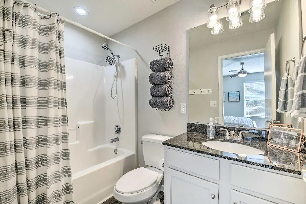 Pet-friendly With Shared Pool!