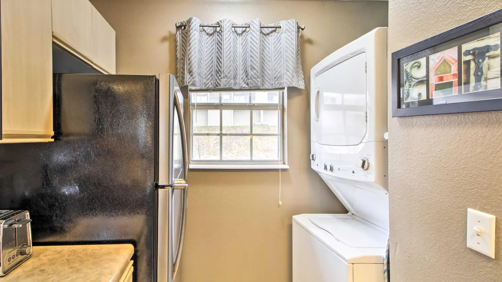 Apartment With Balcony, Near Silver Dollar City! Branson