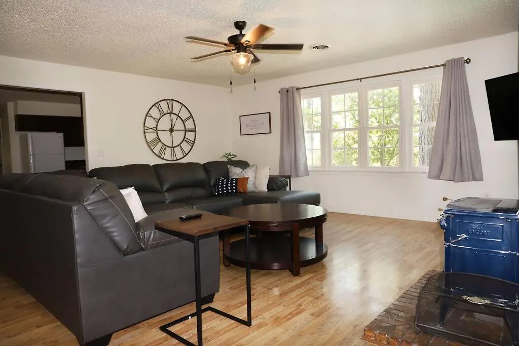 Holiday home 3 Bedroom Vacation Next To Silver Dollar *