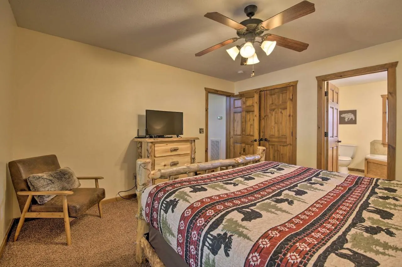 Holiday home Cozy Rustic River Family Retreat Near Sdc!
