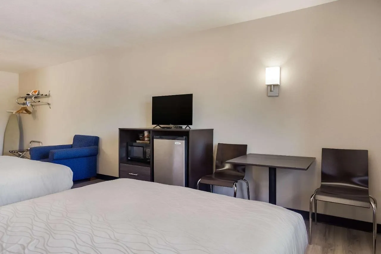 Inn Rodeway Branson, Brick House Branson