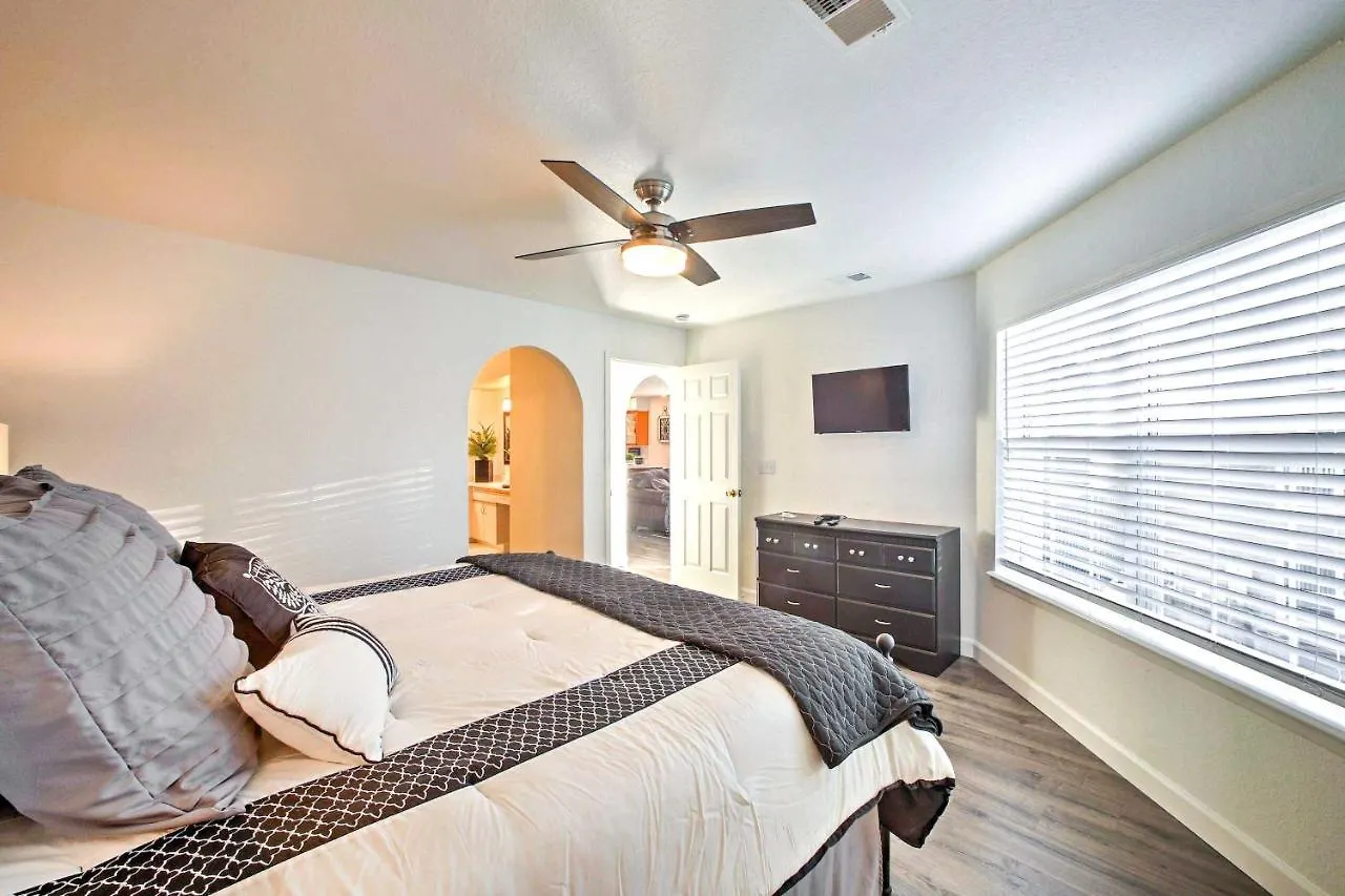 Walk-in Amenities, 3 Mi To Landing! Appartement Branson