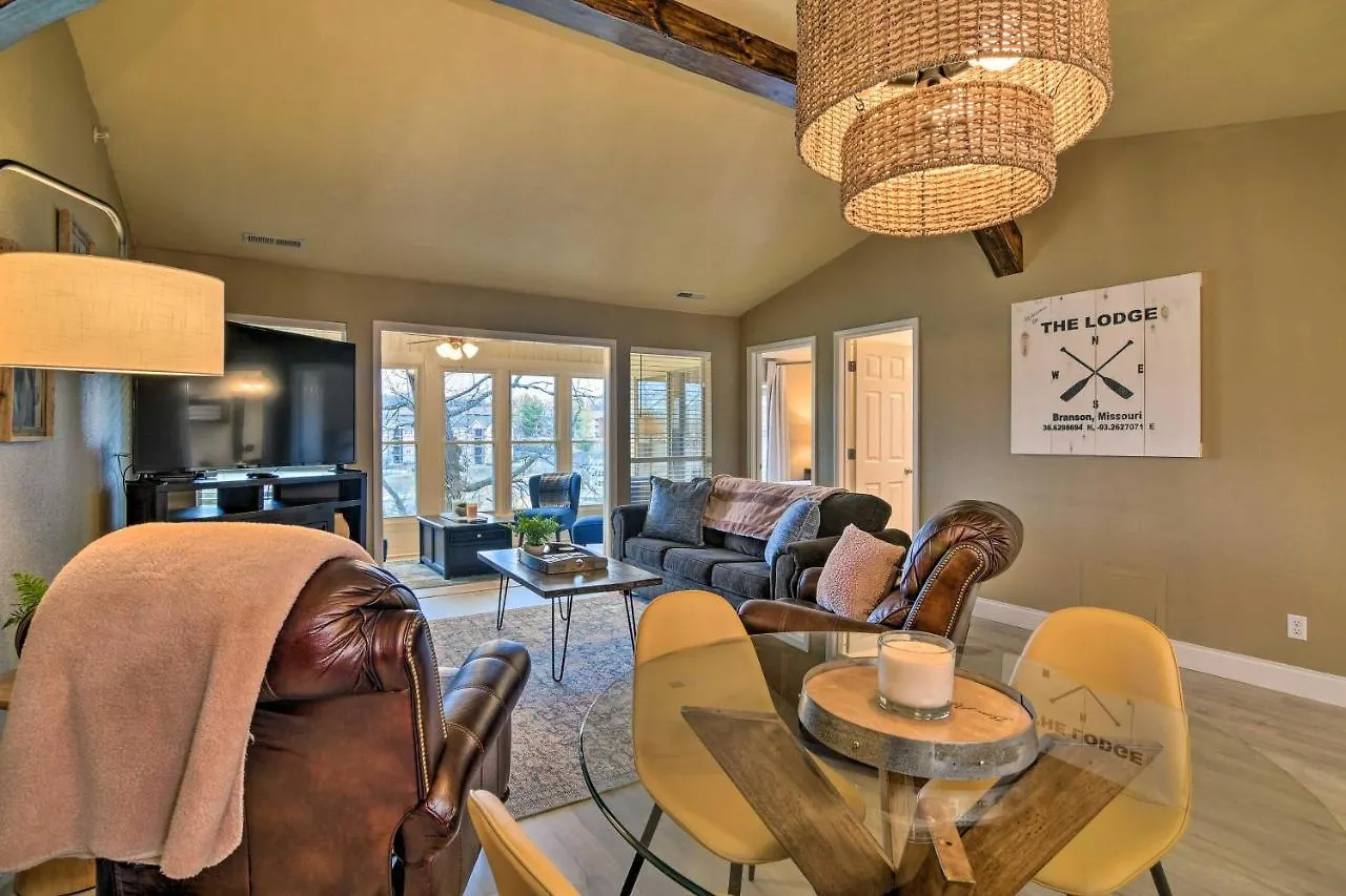 Apartman With Pool And Golf Course Views!