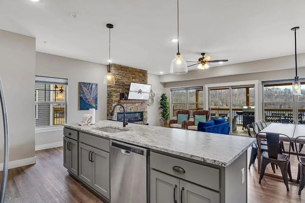 Modern Coastal Branson