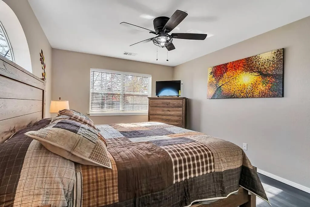 Charming 4-bedroom At The Champions * Branson