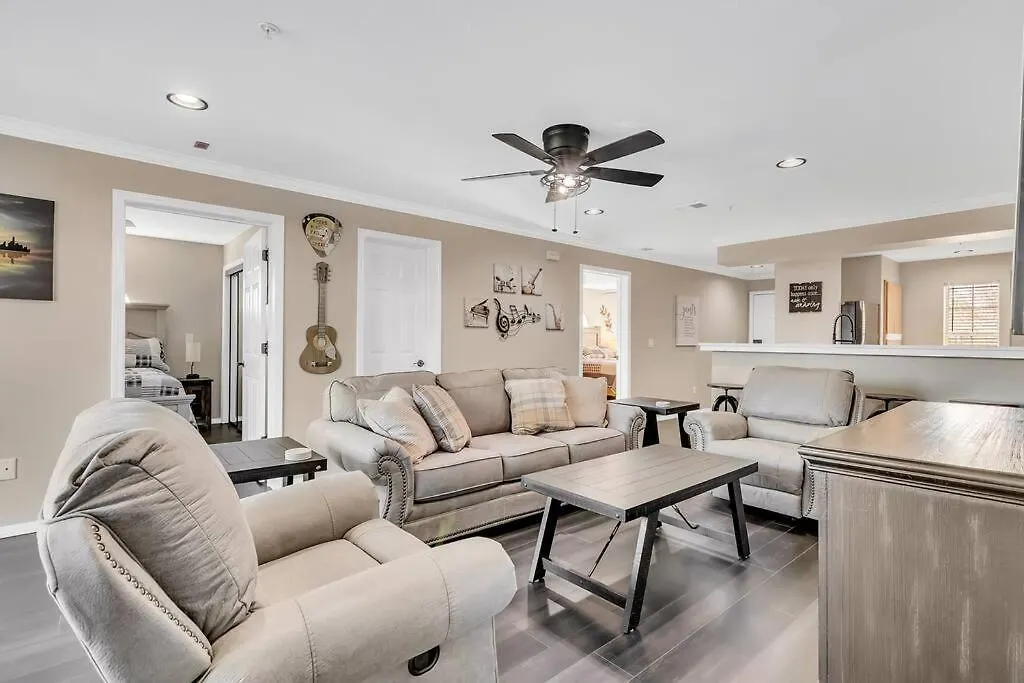 Charming 4-bedroom At The Champions Apartment *