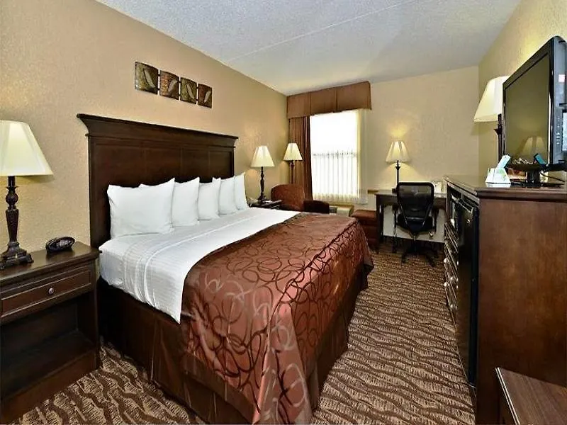 Western Center Pointe Hotel