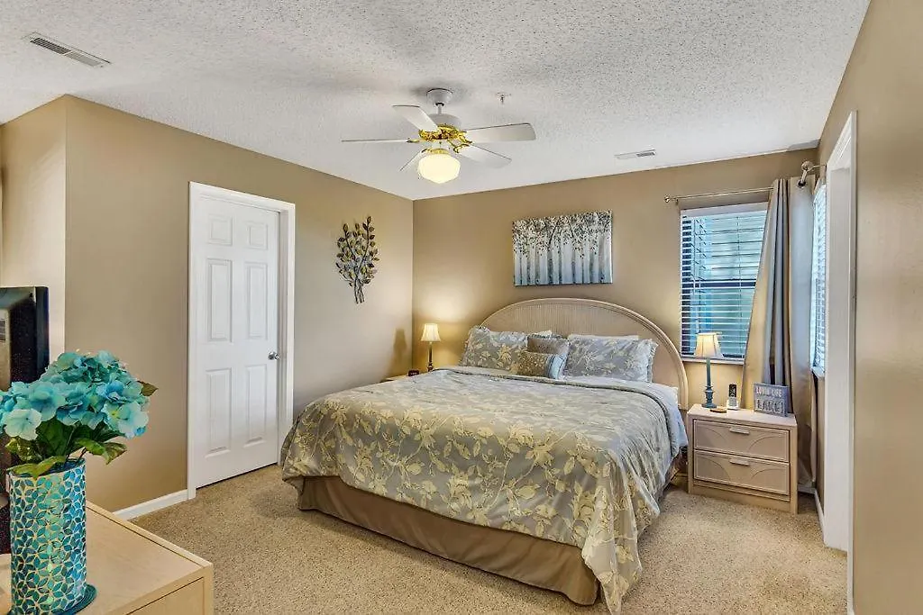 White Pine -- 1204 Holiday home *