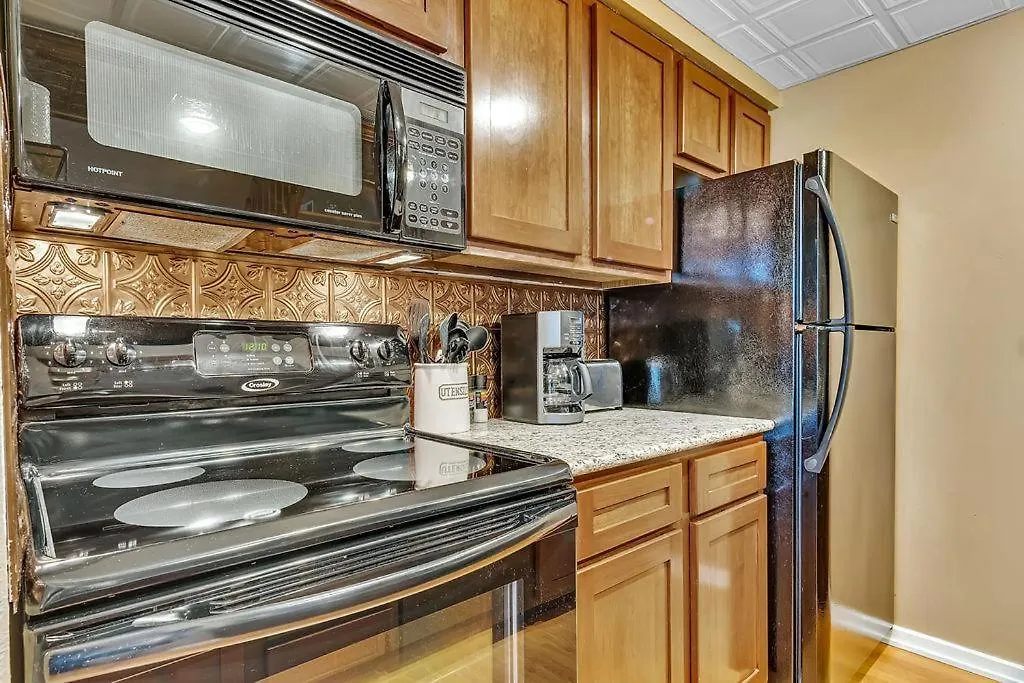Nyaraló Black Walnut With Loft-- 409 Branson