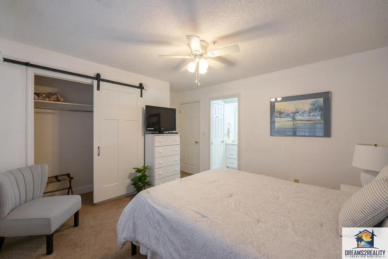 Holiday home 2br Penthouse - 2 Pools - Close To The Strip - Free Tickets Included - Fhe-17 *