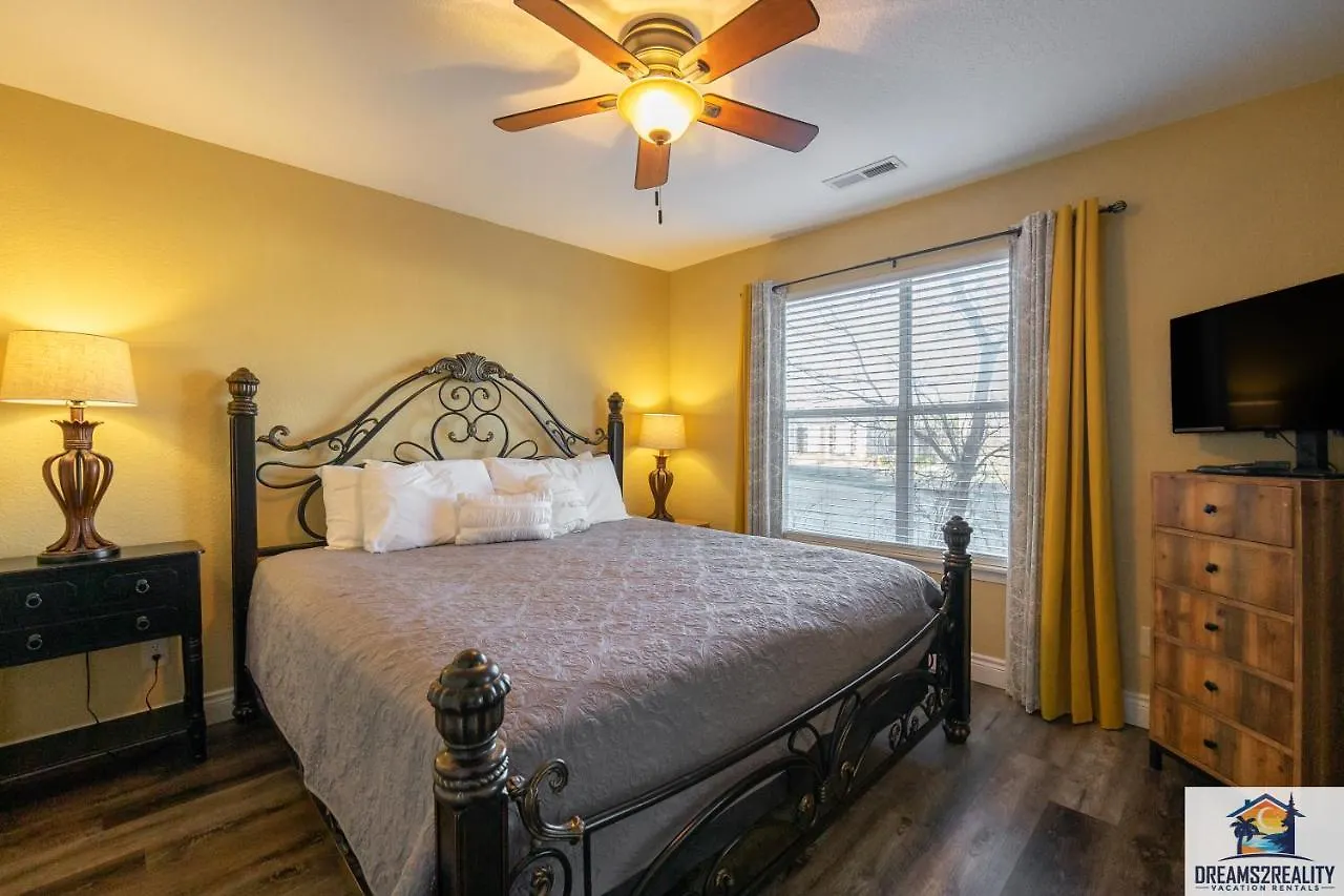 2br Walk-in - Near The 76 Strip - Pool - Free Tickets Included - Clc-7 Holiday home *