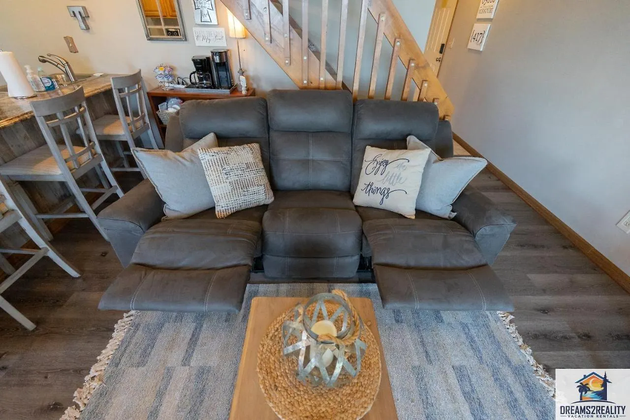 Lake View! Walk-in 3 Bedroom - Outdoor Pool - Free Tickets Included - Trh6-6 Branson