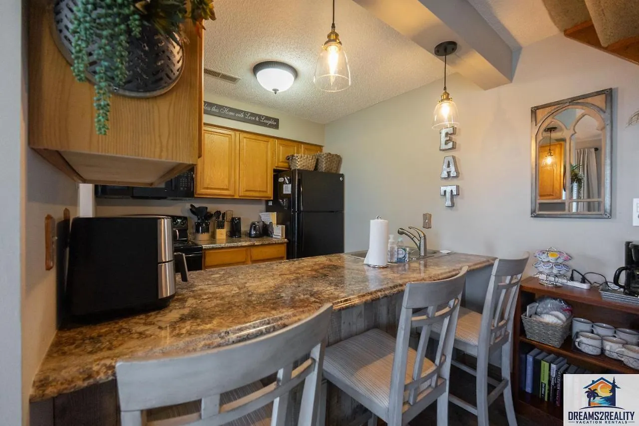 Lake View! Walk-in 3 Bedroom - Outdoor Pool - Free Tickets Included - Trh6-6 *
