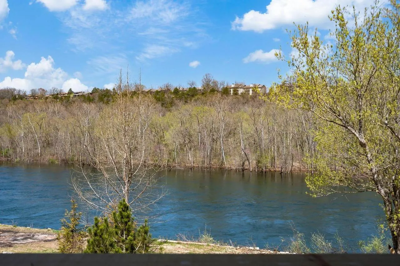Eagle's Landing * Branson