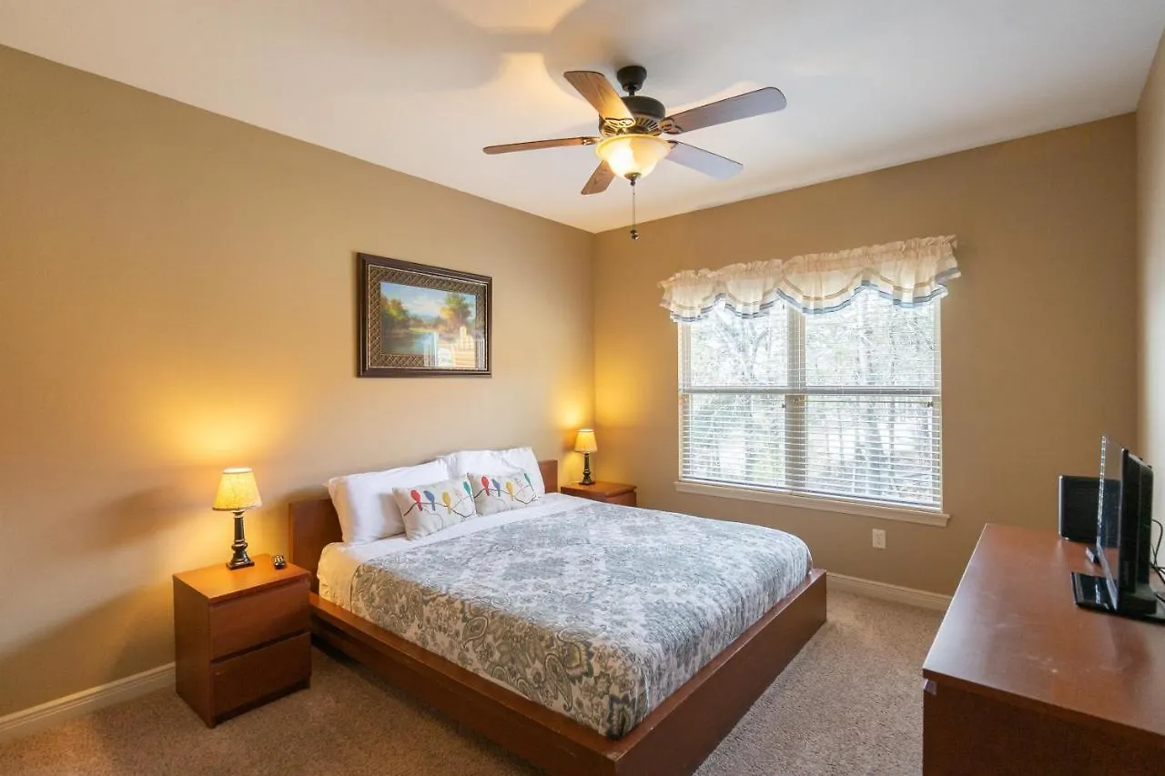 4br Walk-in - Pool Table - Hot Tub - Fire Pit - Free Tickets Included - Dv164 Apartment