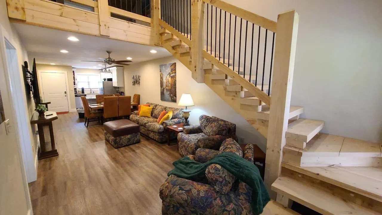 3br Walk-in With Loft - Pool And Hot Tub - Free Attraction Tickets Included - בראנסון