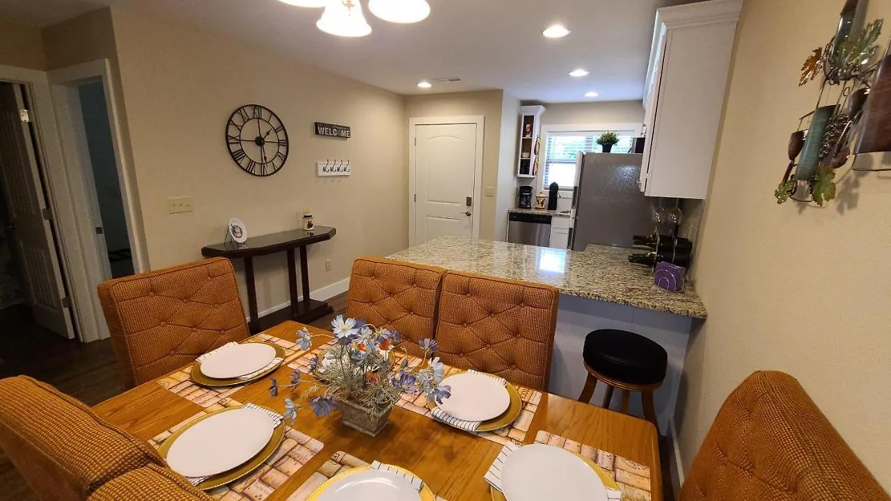 בית נופש 3br Walk-in With Loft - Pool And Hot Tub - Free Attraction Tickets Included - *