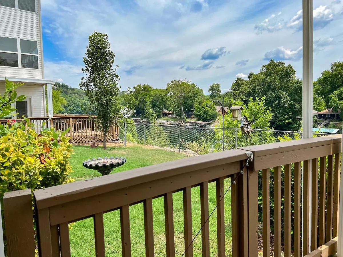 Holiday home Front 2br Walk-in With Large Deck - Free Tickets Included - 79-1 Branson
