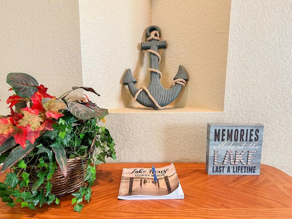 Hébergement de vacances Front 2br Walk-in With Large Deck - Free Tickets Included - 79-1