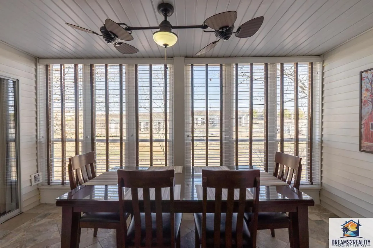 2br Walk-in - Near The 76 Strip - Free Wifi - Pool - Free Tickets Included - Clb-3 Holiday home *