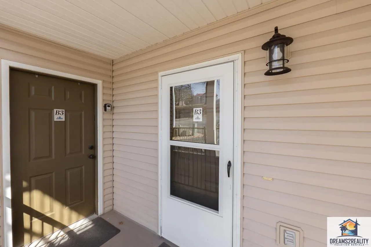 2br Walk-in - Near The 76 Strip - Free Wifi - Pool - Free Tickets Included - Clb-3 Holiday home