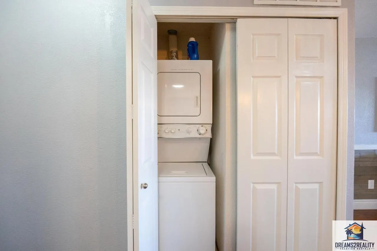 2br Walk-in - Near The 76 Strip - Free Wifi - Pool - Free Tickets Included - Clb-3 *