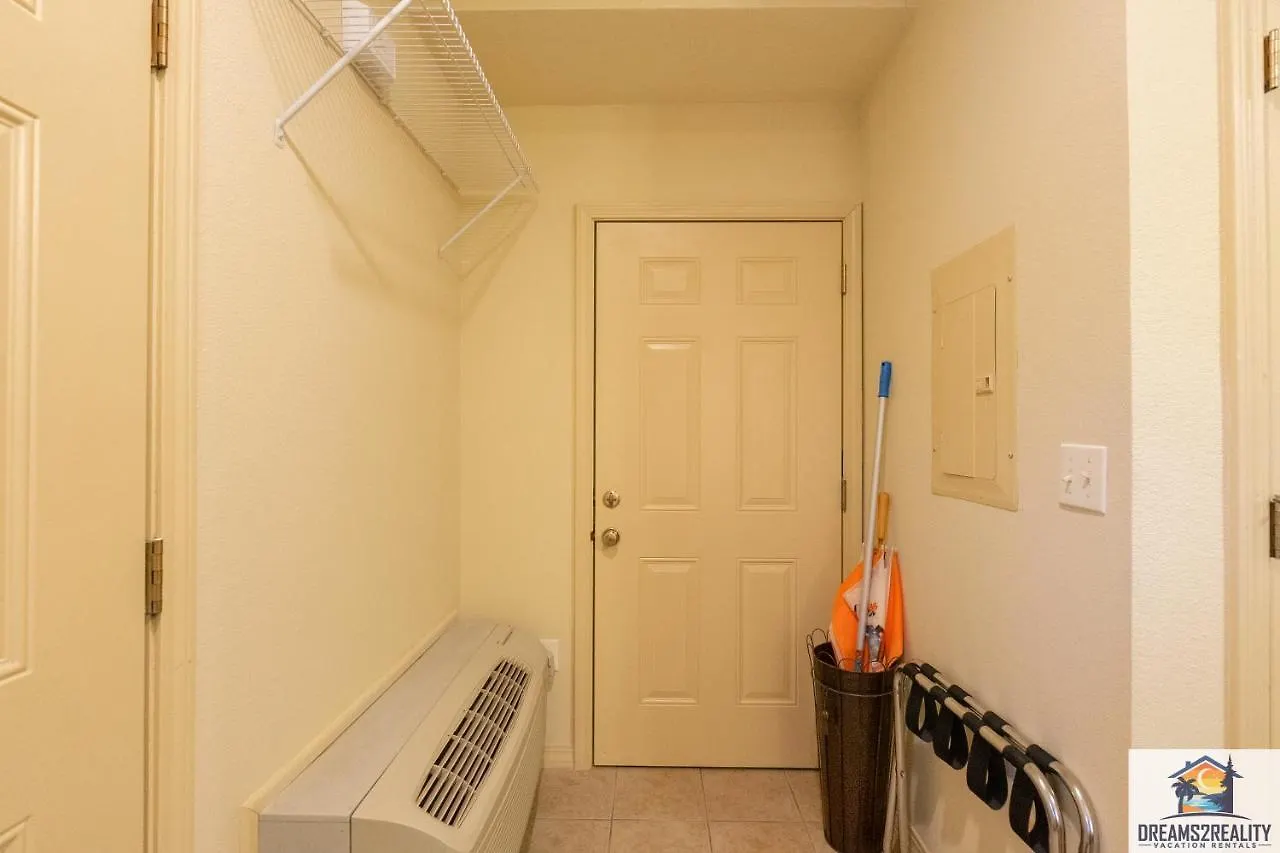 King Close To The Strip - Elevator - Free Tickets Included - Rl91b