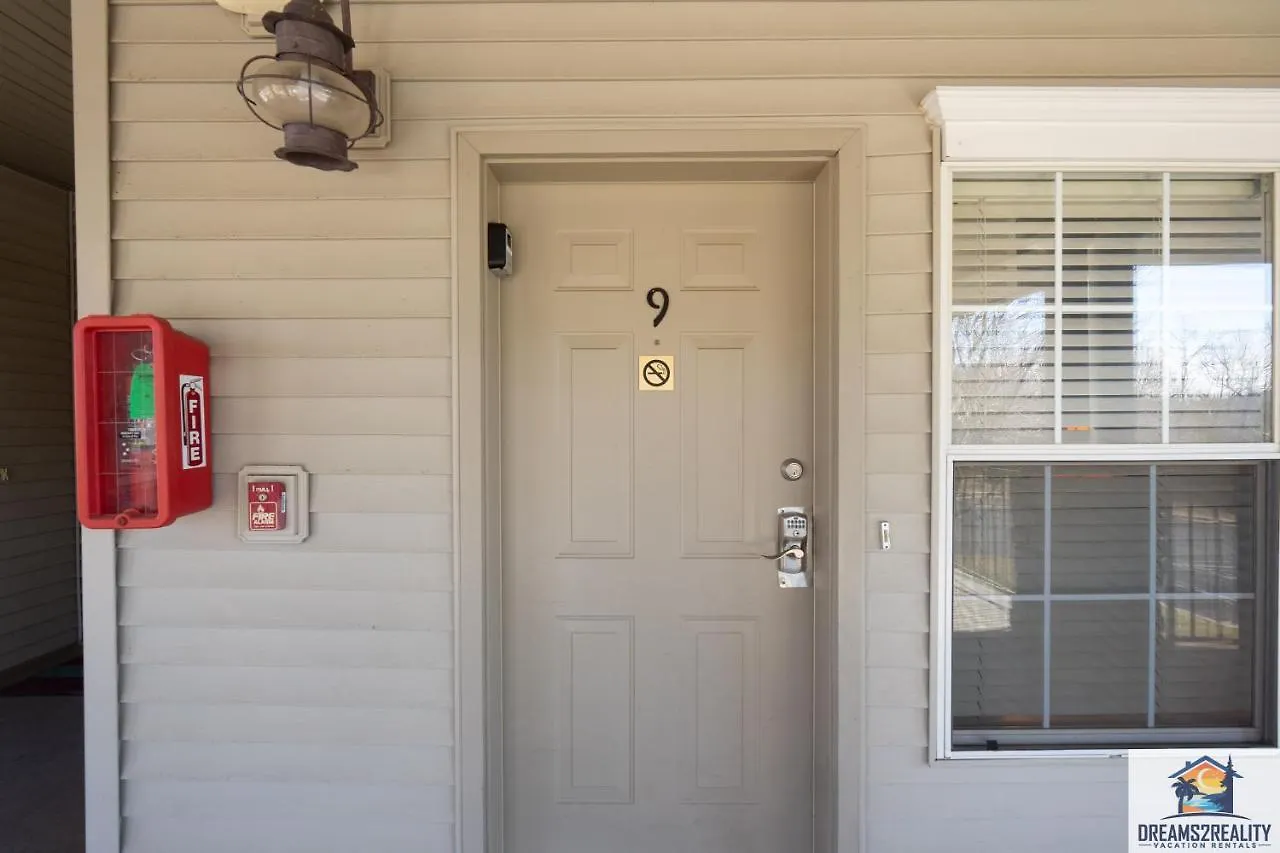 Feriehus 1bd King With 2 Person Jacuzzi Tub - Near The Strip - Free Tickets Included - T1-9 Branson