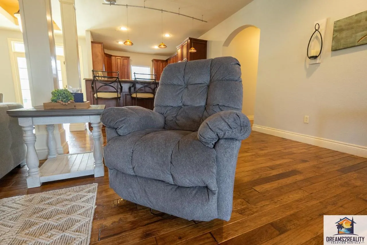 Holiday home 4bd Walk-in - Large Deck - Golf Course - Pool - Free Attraction Tickets Included - V120
