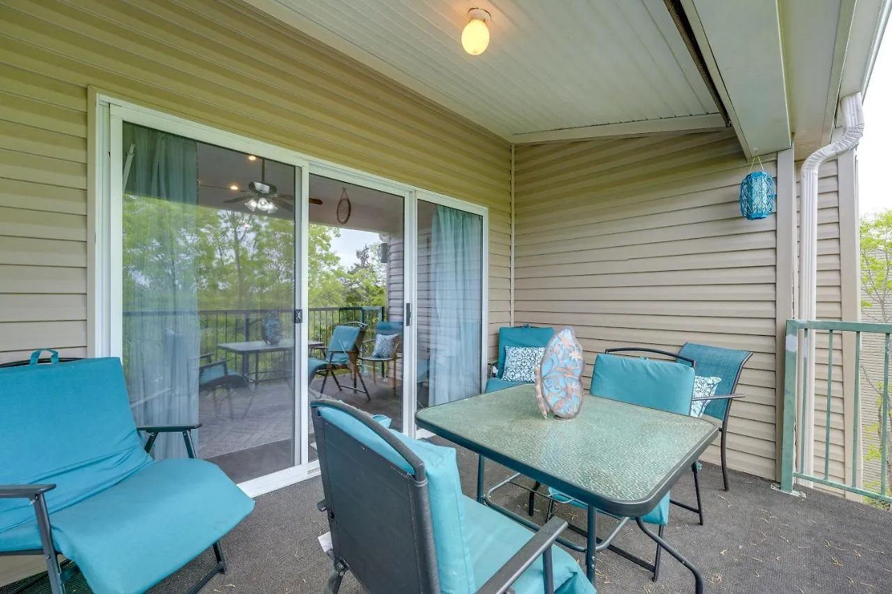 Apartment With Community Pool! *