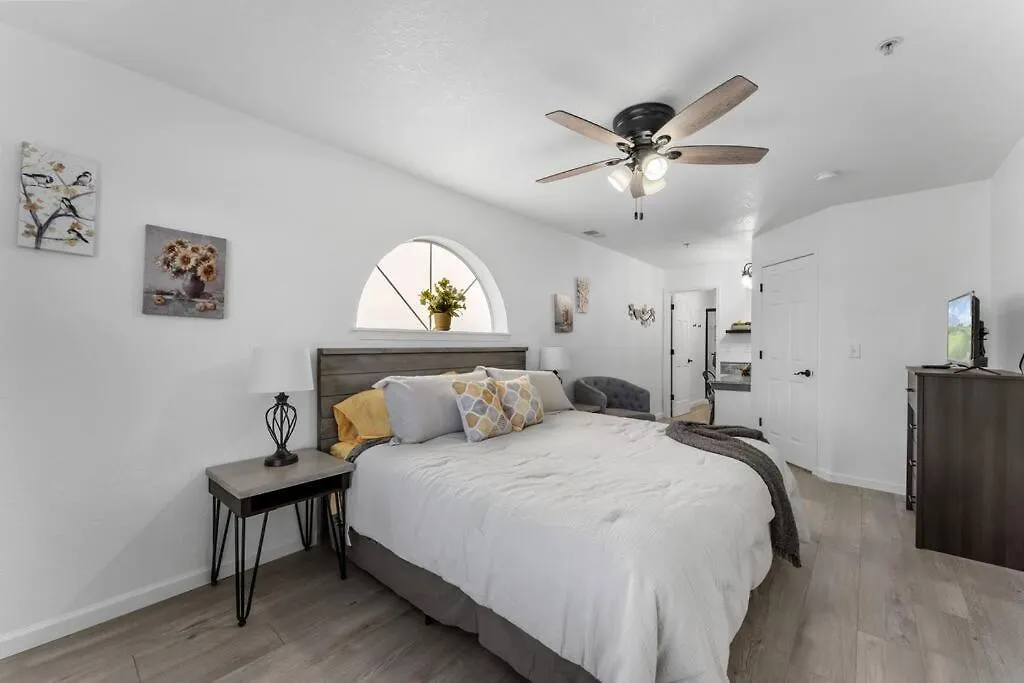 3-bedroom Renovated At The Champions *