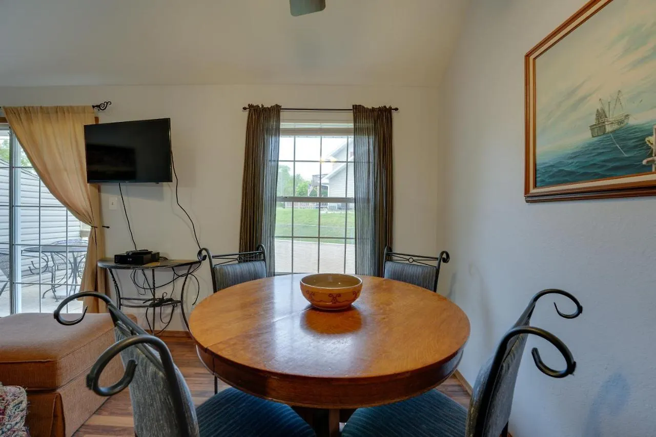 With Balcony And Grill 3 Mi To Moonshine Beach! Apartment *