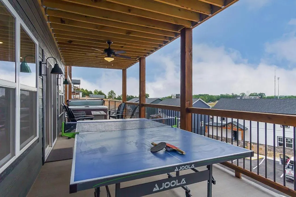 Holiday home Rock And Reel Branson