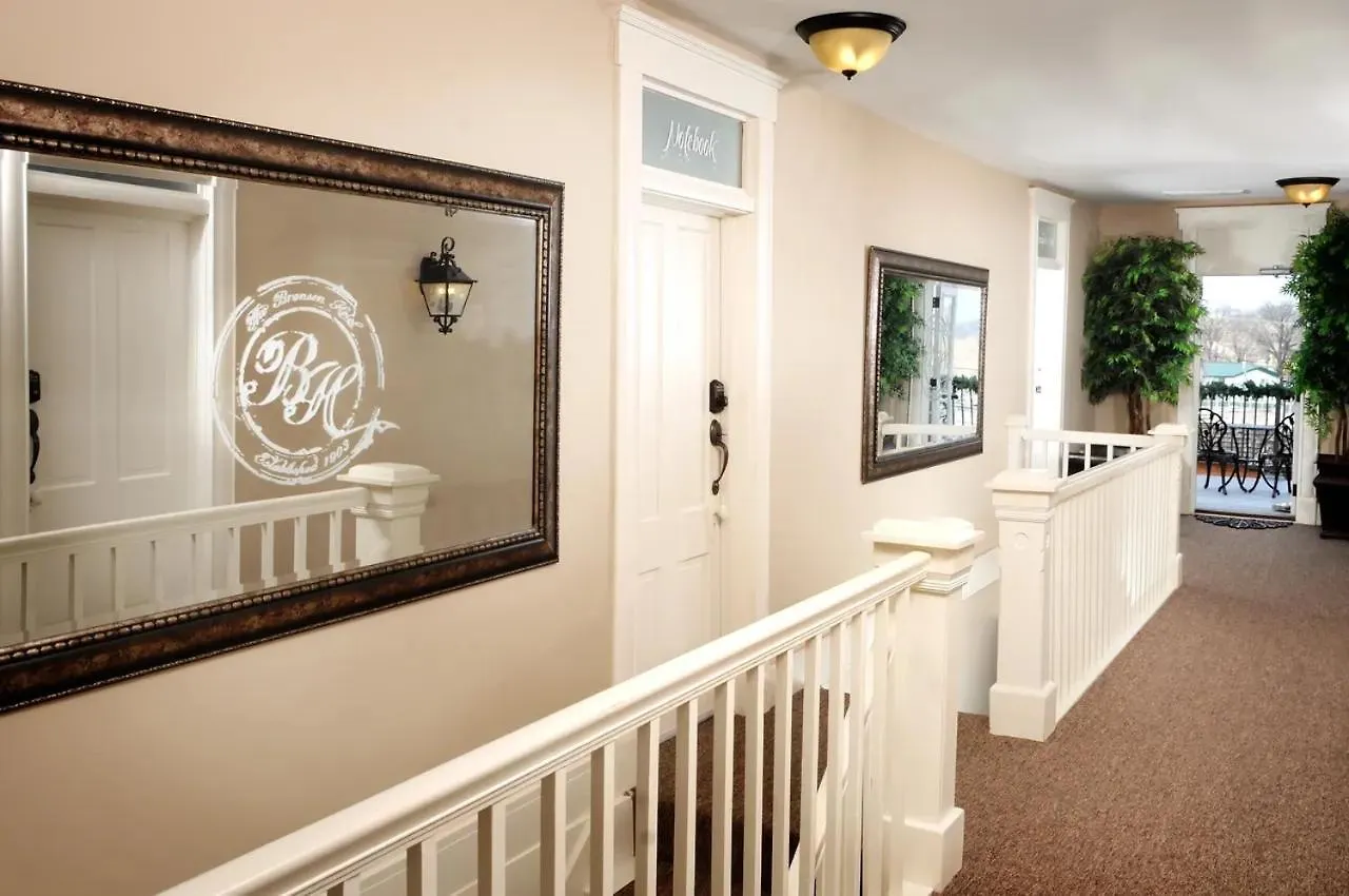 Historic - Hide-a-way With Queen Bed - Downtown - Free Tickets Included Branson