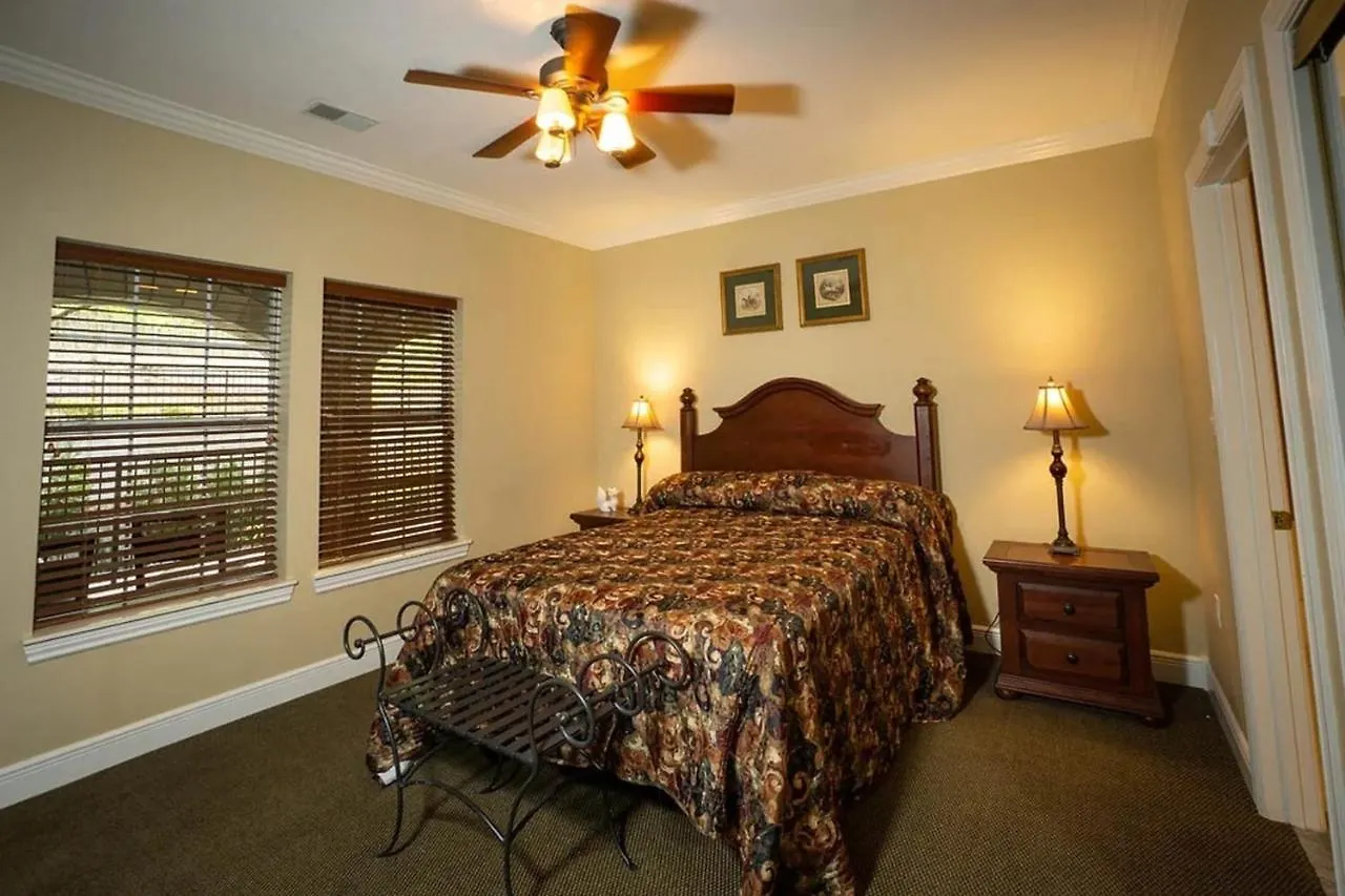 Branson's Great Rock Retreat Apartment *