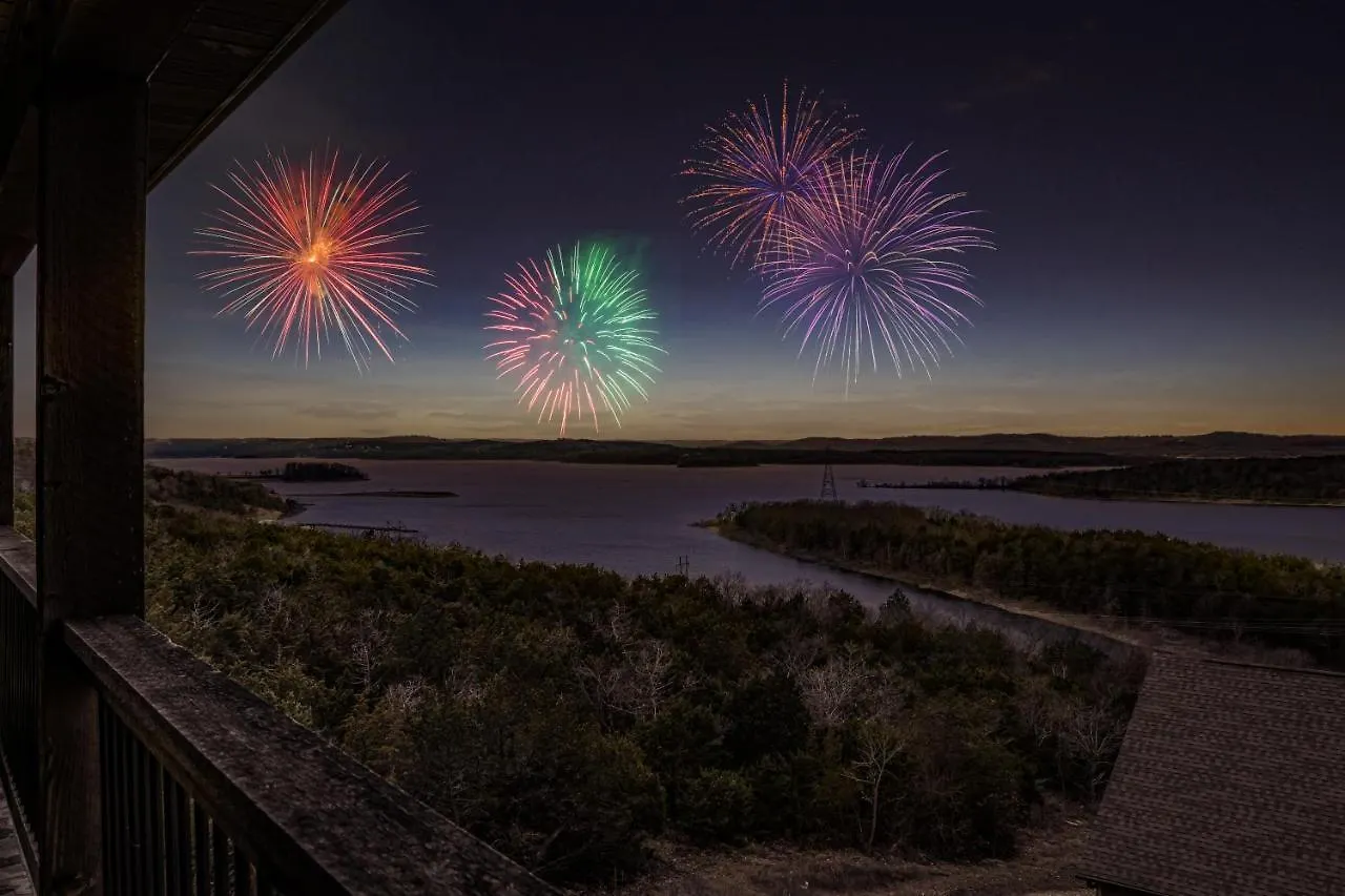 Chateau On The Cove Holiday home Branson