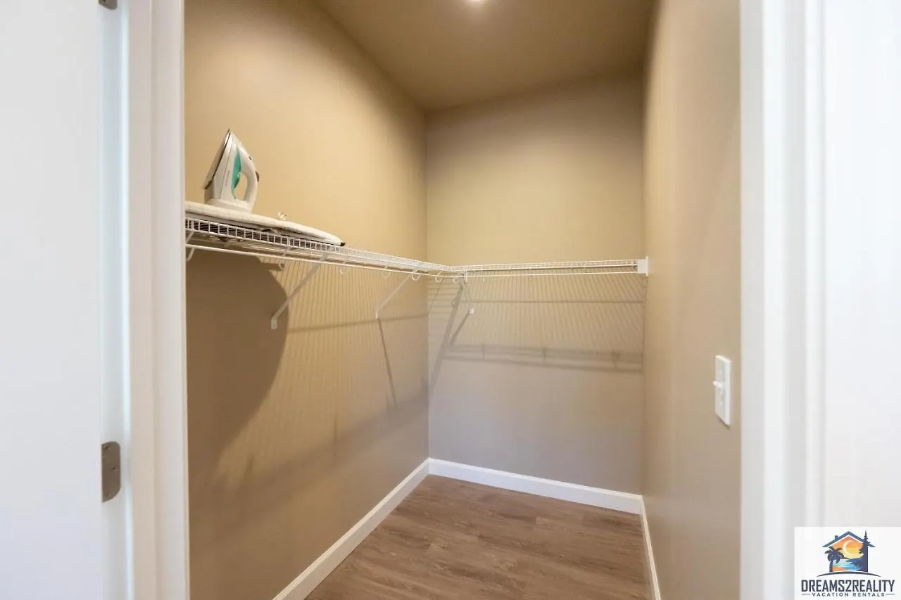 New Build - Walk-in 3br - 2 Pools - Free Tickets Included - Fhg-208 * Branson