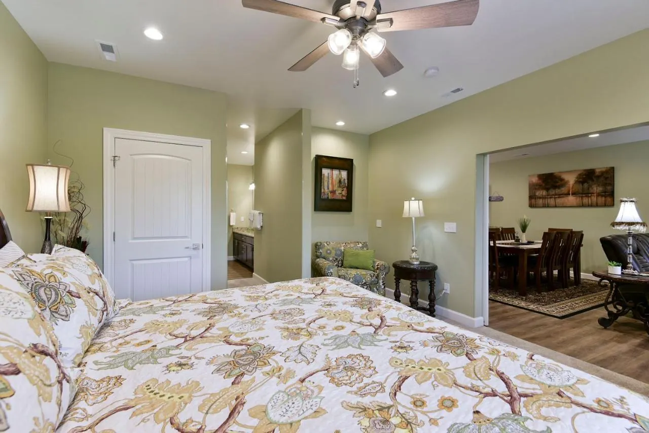 Thousand Hills Luxury Condos: Heart Of Retreat Aparthotel *