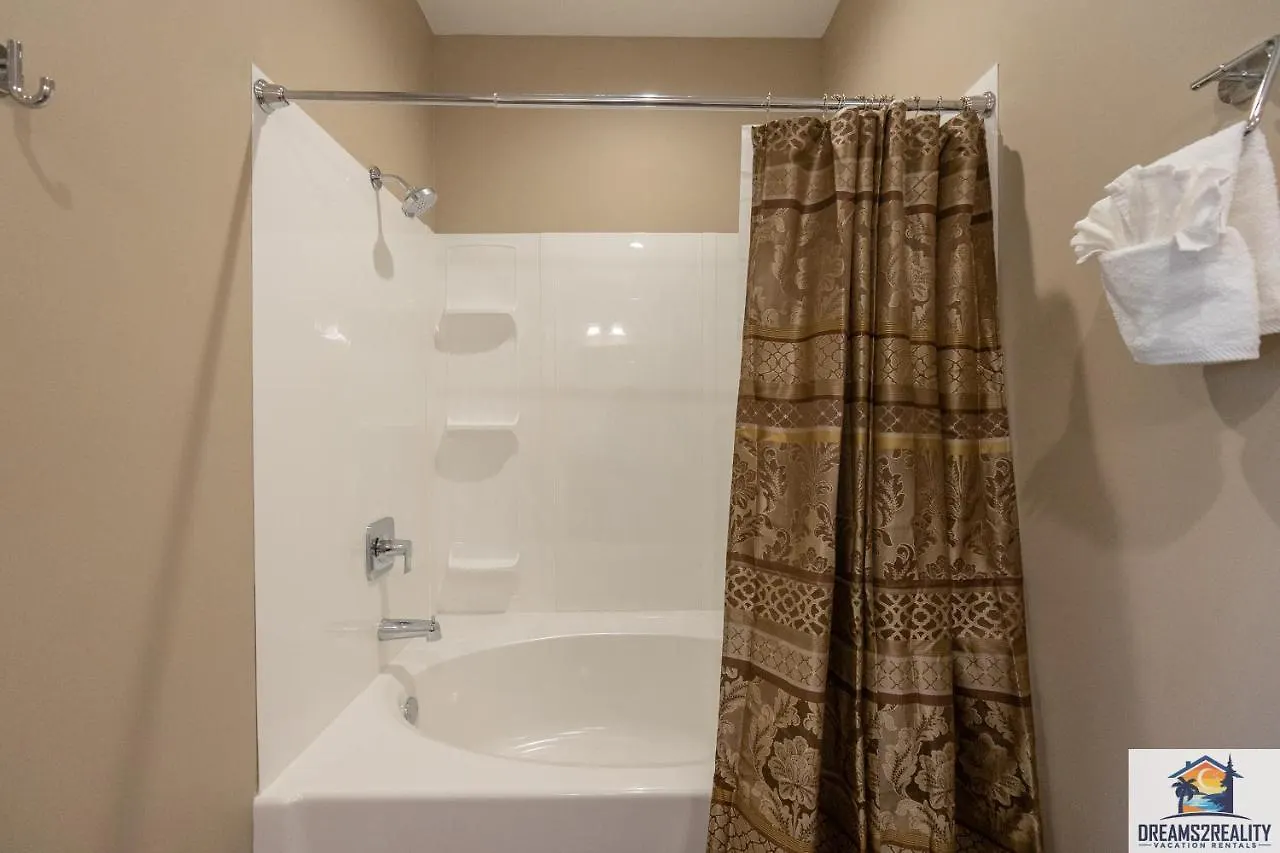 Holiday home New Build - Walk-in - Amenities - Near 76 Strip - Free Attraction Tickets - Fh-g201 Branson