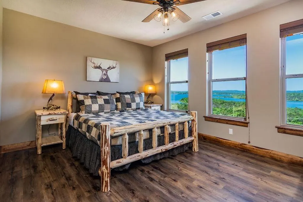 Lodge Staycation With Indoor Pool And Basketball Court Branson